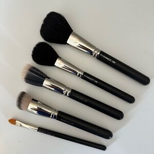MAC Cosmetics Makeup Brush Set